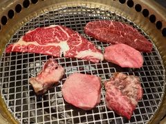 -铭牛烧肉·和牛海鲜自助(高新月牙湖店)