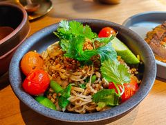 泰式酸辣酸笋炒面-SHAN山(前滩太古里店)