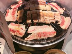 -草家酱蟹炭火烤肉店(珲春南路一店)