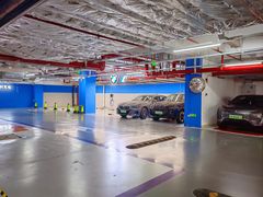 场地-百联西郊购物中心·停车场