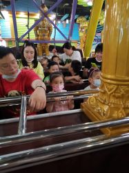 -维佳童话镇演出现场(徐东店)