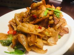 -霄汉牛三鲜湖北砂锅菜(万松园2店)