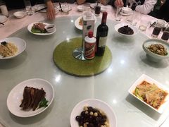 -品悦酒店(三林古镇店)