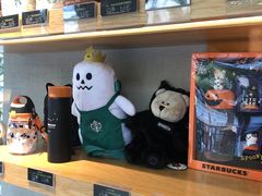 零售区-星巴克臻选(南京艾尚天地店)