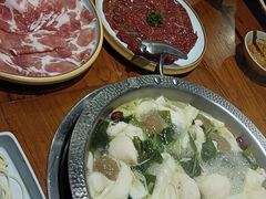 -东巴婆婆云南鱼豆花火锅(大东门店)