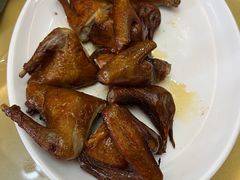 红烧乳鸽-吉莲利苑海鲜酒家(珠海拱北28年老字号店)