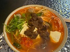 -粉八·云南米线·建水烧烤(常熟路店)