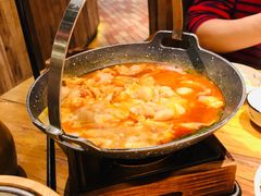 -老滇山寨•云南特色菜•地方菜•民族风情歌舞表演(金碧店)