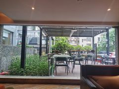 -广州中心皇冠假日酒店·汇点大堂吧