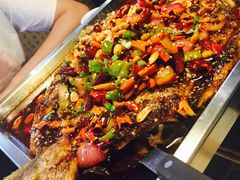 -鸣记脆皮烤鱼·海鲜烤鱼(三八广场店)