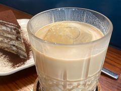 -Be Lived Cafe比例咖啡(摩天轮店)