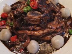 招牌红烧鸭爪-老头儿油爆虾(胜利河美食街店)