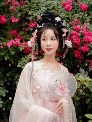 -一揽芳华汉服旗袍体验馆(拙政园店)