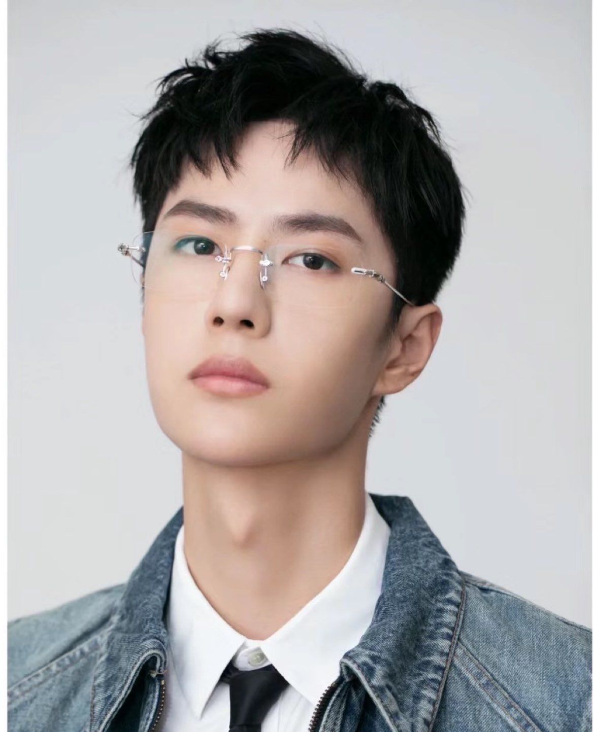 王一博同款眼镜架!帅是真滴帅啊