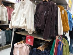 -优衣库(上海金桥国际商业广场店)