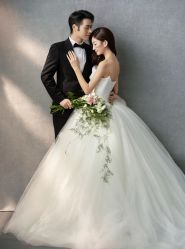-挪娅婚纱摄影皇家会所