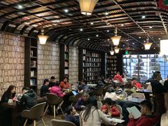 -钟书阁(松江泰晤士小镇店)