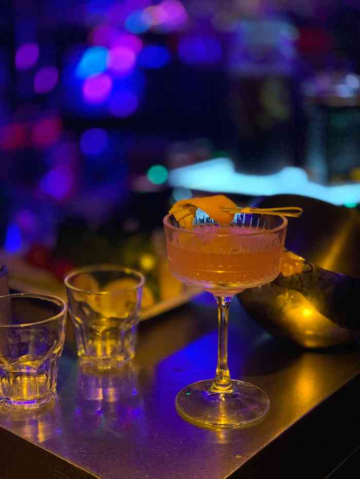 jellyfish水母酒吧-"没有传说的那么厉害,音乐也一般吧98.