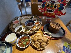 -包整·丝娃娃(一览甲秀楼风景店)