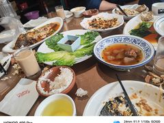 -东口码头·烧鸽子·鱼头泡饼·地方菜(金鹰悦城店)