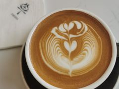 热拿铁-普素书咖茶空间