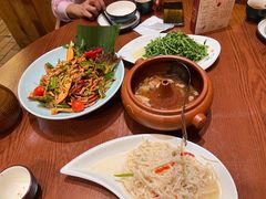 -老滇山寨•云南特色菜•地方菜•民族风情歌舞表演(金碧店)