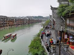 -临江餐馆二楼美食部落