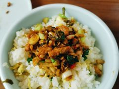 -有红鸡毛店·川菜(建设路店)