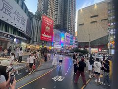 -观音桥步行街