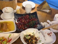 -隔壁老王·家常云南菜(花巷店)