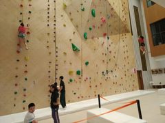 -ROCKPLUS攀岩馆(环宇城店)