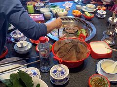 -醉董牛川派鲜肉自选火锅(烟台店)