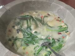-姚记抚仙湖野生菌石锅鱼庄