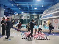 -欧酷世界动力星球(王府井奥莱UP TOWN店)