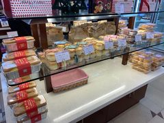 面包甜点陈列柜-红宝石·鲜奶小方·海派西点房(南丹店)