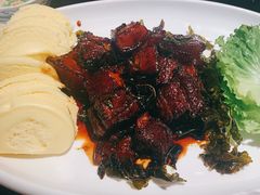 龙井脆皮茶香肉-老头儿油爆虾·知味杭州(爱琴海购物中心)