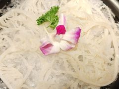 -老牌坊云南鱼豆花火锅(哈西万达店)
