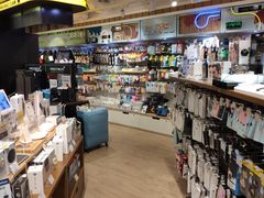 -LOG-ON(海港城店)