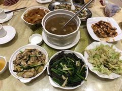 姜葱炆蚝-老地方海鲜餐厅