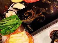 -鲜入围煮花胶鸡海鲜火锅