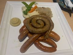 -LENBACH兰巴赫西餐啤酒坊(大连东港店)