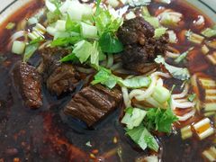 牛肉细面-玉滋補