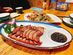 -老滇山寨•云南特色菜•地方菜•民族风情歌舞表演(金碧店)