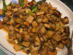 -吴记酱骨炖菜馆(康安路店)