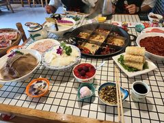 -山悦里 山野·鲜火锅(罗斯福广场店)