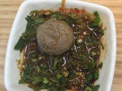 手锤牛肉丸熟-为什么牛潮汕牛肉火锅(万胜广场店)