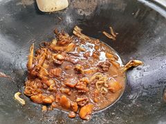-粘豆包柴火铁锅炖