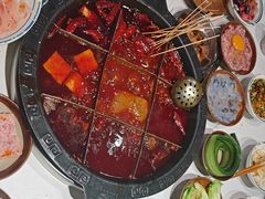 -卤校长老火锅(杨家坪直营店)