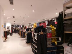 -优衣库(石家庄裕华万达广场店)