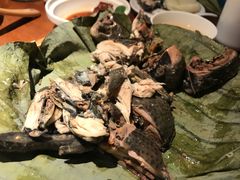日蘑黑猪肉炖鸡-黑鸡小馆(金源店)